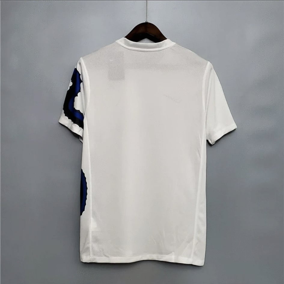 Inter 2010 away white Kit